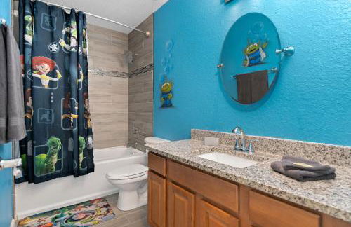 Luxury 5BR Villa Near Disney, Private Pool & Game Room - Foto 33