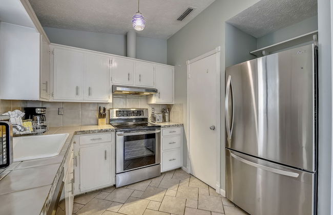 Emerald Sunset by Book That Condo - Photo 21