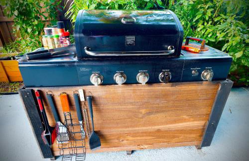 Private Heated Pool Oasis Pet-Friendly Retreat Short or long Stays Sleeps 2-8 Ppl - Photo 34