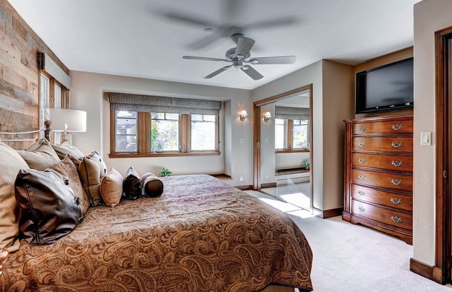 Highlands Area by East West Hospitality - Photo 38