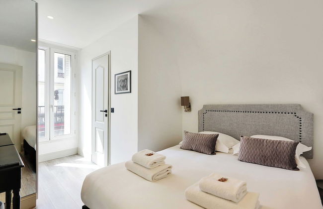 Modern Apartment & Terrace - 2br/6p - Near Nation - Photo 2