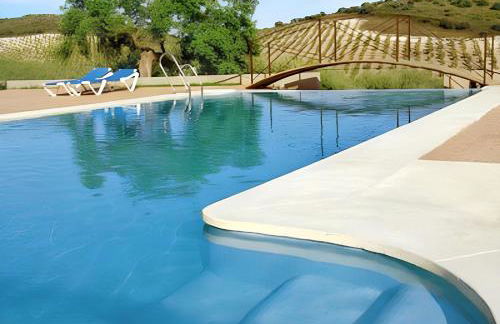 Comfortable House in Estepa with Shared Pool - Photo 1