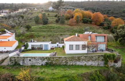 Spacious Villa with Private Pool & Garden in Douro, by Hopstays - Foto 49