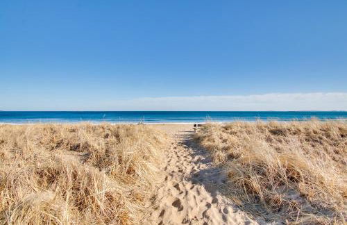 Beachfront Old Orchard Beach Condo with Balcony - Foto 2