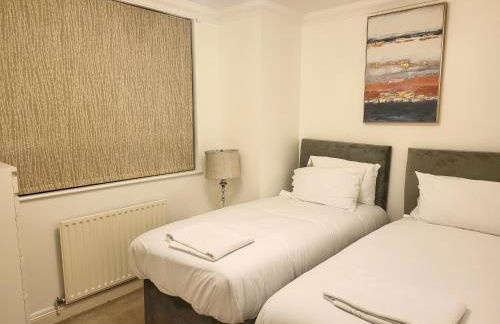 Garland Stylish 2 Bedroom Apartment A Minute Walk From Station - Foto 21