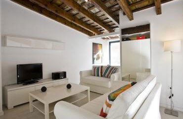 Apartamentos Hiedra y Tapinería Mercado Central - Photo 36