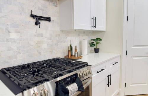 Spacious Luxury Home | 10 Mins to New Orleans - Foto 10