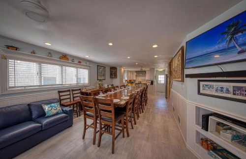 Beach House Retreats 6-just 30 Steps from the Beach with Rooftop Hot Tub and Gourmet Kitchen - Foto 2