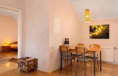 Weingut Ilmbacher Hof - Photo 49