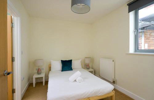 Apartment with Cityscape Views & Private Parking - Foto 17