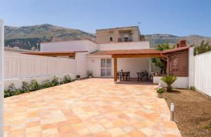 Arricàmpati Villa & Bringo Car Rental - Foto 20