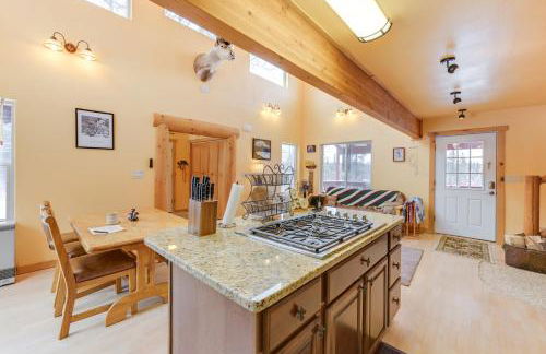 5 Mi to Kasilof River Forest-View Retreat with Deck - Foto 10