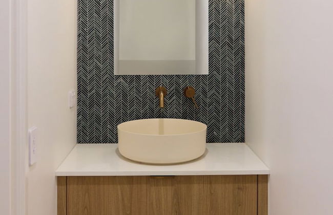 Tugun Retreat - 5BRM Home with Pool - Photo 24