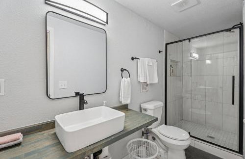 6BR Home Kitchen Laundry Sleeps 12 #60 - Foto 2