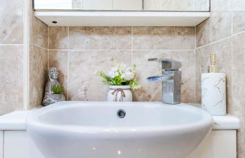 Monmouth House Aylesbury Premier Quality Accommodation For Larger Families Contractors And Professionals Sleeps Up to 6 Guests - Foto 68