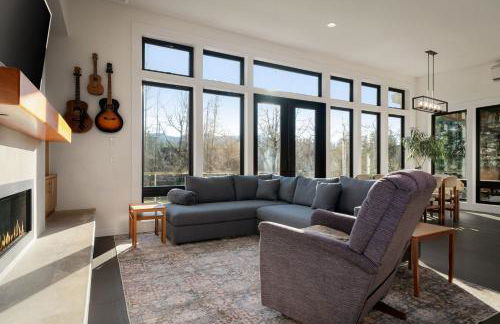 Bellingham Basecamp - Photo 2