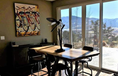 Barnwood Chateau with 2 Master Suites Hot Tub - Foto 12