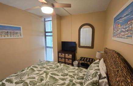 Beachfront Condo on Coco Plum Beach - Foto 23