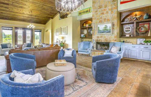 Lazy River Retreat in Cypress with Backyard Oasis! - Foto 5