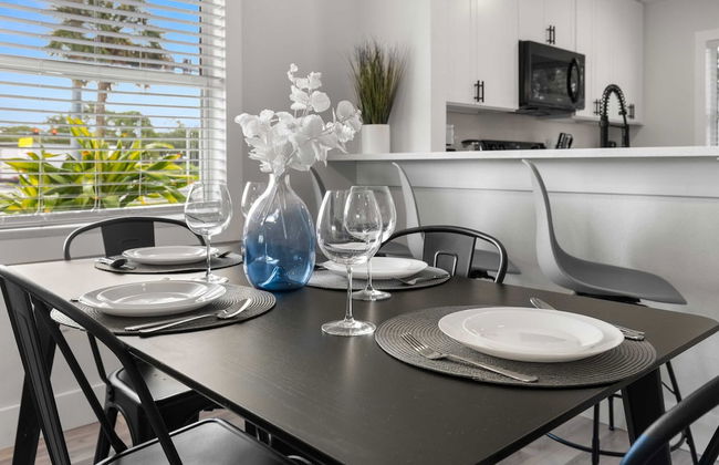 Relaxing 2BR Florida Home Close to Beach - Photo 14