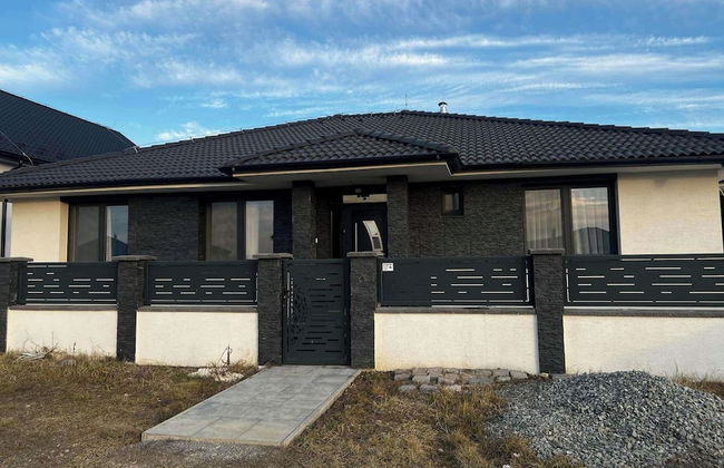 4-bed Villa Retreat - Bbq, Garden & Stunning Views - Foto 15