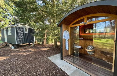 Chez Marguerite Shepherd's Hut with Private Sauna, Outside Bath - Photo 1