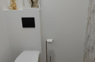 Evasion chic au coeur de la ville et proche plage - Garage privé - Foto 15
