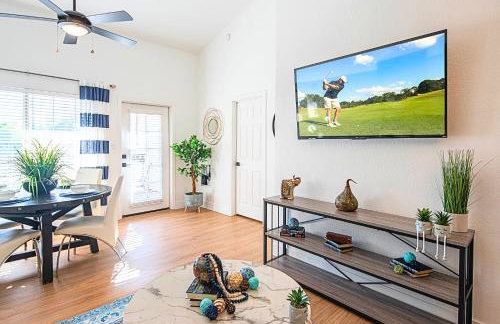 Family-Friendly Stay , Tennis & Basketball Courts, King Beds & Parking- H2167 - Foto 30