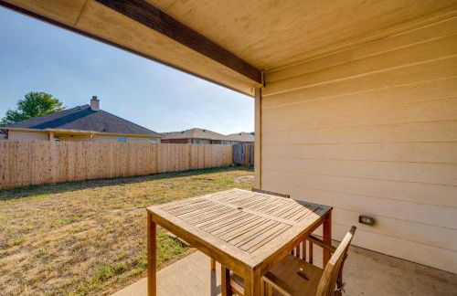 Private Yard and Patio Fort Worth Family Home - Foto 25