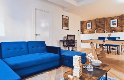 Signature Suite- City Centre, Pool Table, Canal, Netflix Sleeps 7 - Foto 1