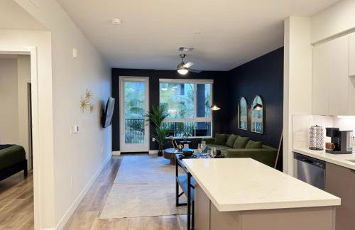 Luxe Deco Haven with Pool, Gym & Parking Close to Disneyland - Foto 58