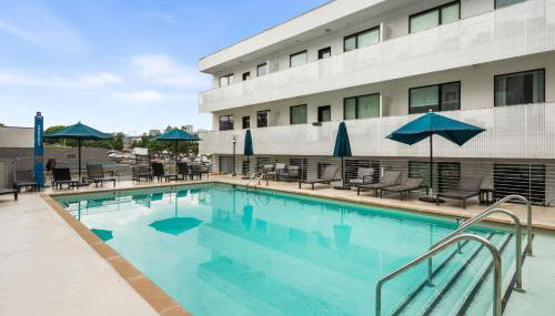 King Bed,Pet Friendly,Steps To Broadway,Park Free - Foto 2, sunbed