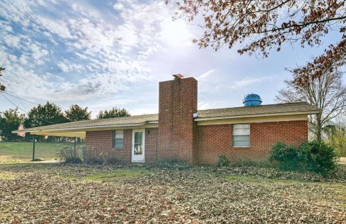 2 Mi to MSU Campus! Family Abode with Spacious Yard - Foto 28