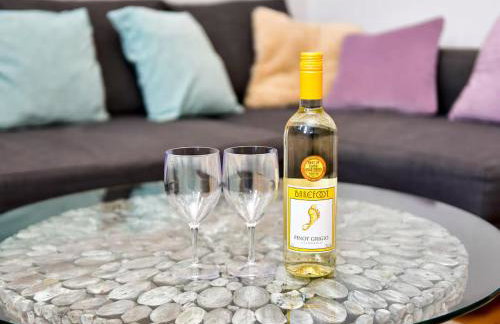 Beautiful 1 Bedroom Apartment in Newport Centre - Pass the Keys - Foto 10