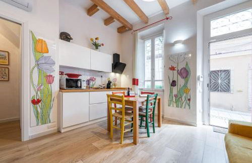 CHARMING HOUSE con doccia sensoriale e cortile interno - CENTRO STORICO - Foto 3