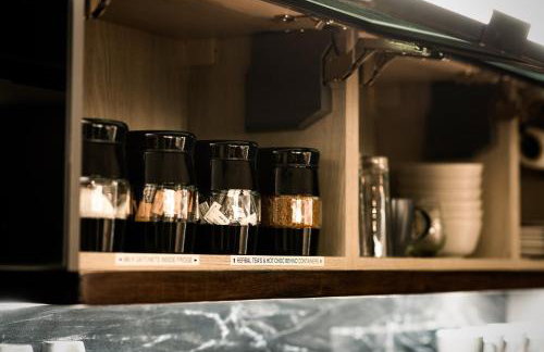 The Acacia, Luxury with Private Balcony & Two Parking Spaces - Foto 9