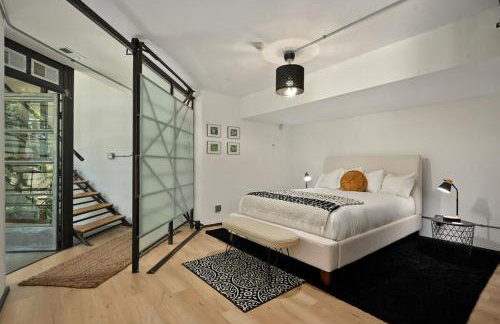 The Architect's Modern Castle - Photo 55