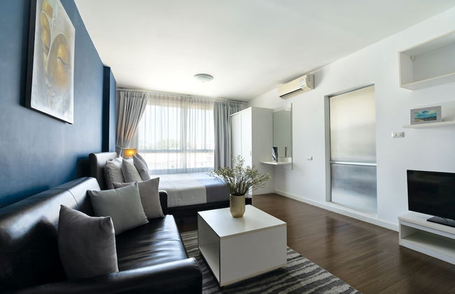 First Choice Suites - Photo 21