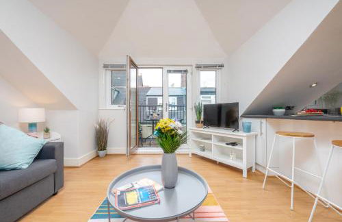 2 Bed Apartment - Cardiff City Centre - Free Parking - Foto 24