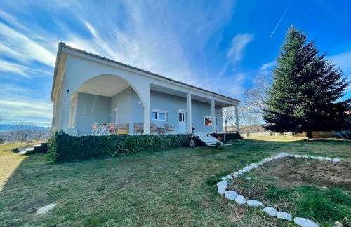 Peaceful cottage with incredible panoramic view - Foto 1