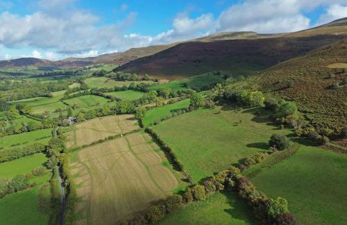 The Hayloft at Cwmffrwd Farm - Photo 23