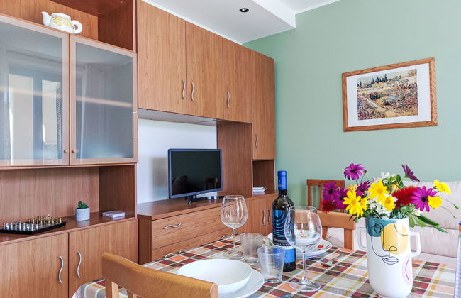 3 bedroom Apartment in Cipressa with swimming pool and garden - Photo 10