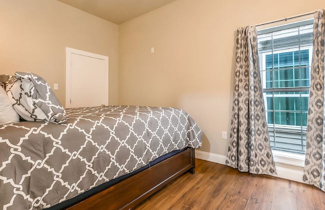 Brand New Spacious 4BD - Photo 4