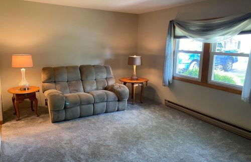 2 bedroom home in a quiet neighborhood - Foto 1