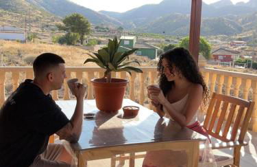 La casica de madera con Jacuzzi exterior y barbacoa - Foto 29