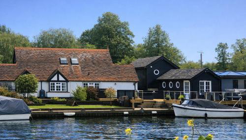 Stunning Island Cottage with Boat in Henley-on-Thames - Foto 1