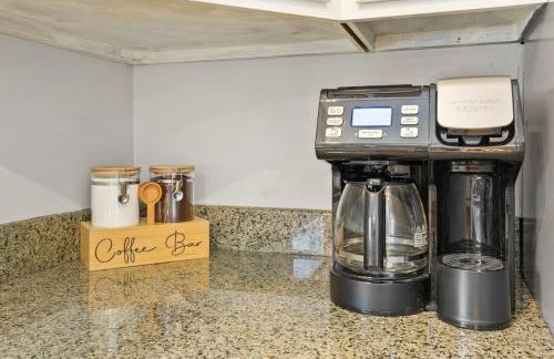 Dual Home Retreat! Walk Between Both! Sleeps 28 - Foto 6