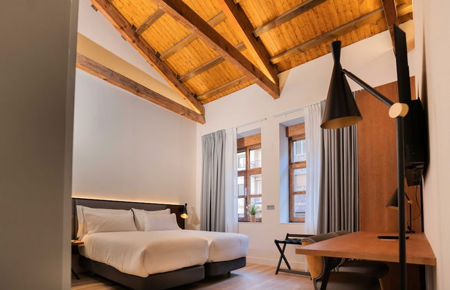 Prisma Suites - Photo 49