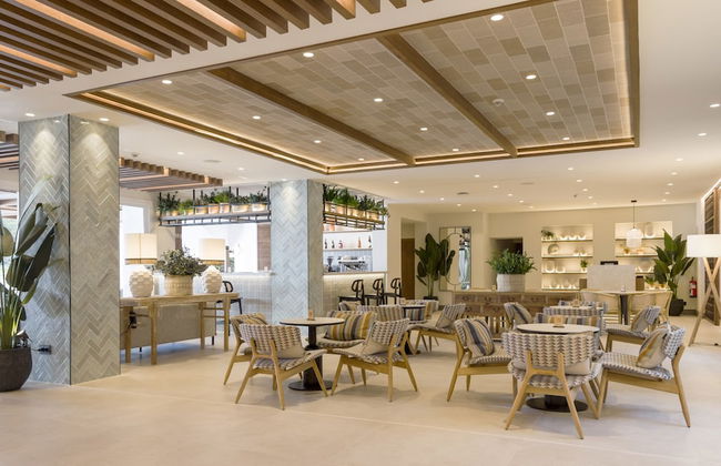 Hotel ILUNION Menorca - Photo 34