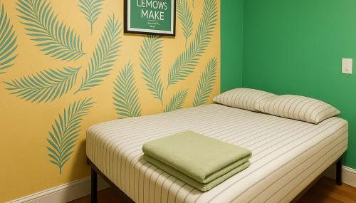 Lemon Vibes room in Guesthouse - Photo 2